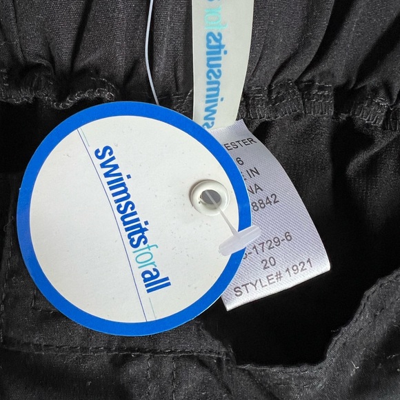 NWT Swim shorts, Swimsuits for All, black, size 20. Secure, Velcro closure. - Picture 4 of 6